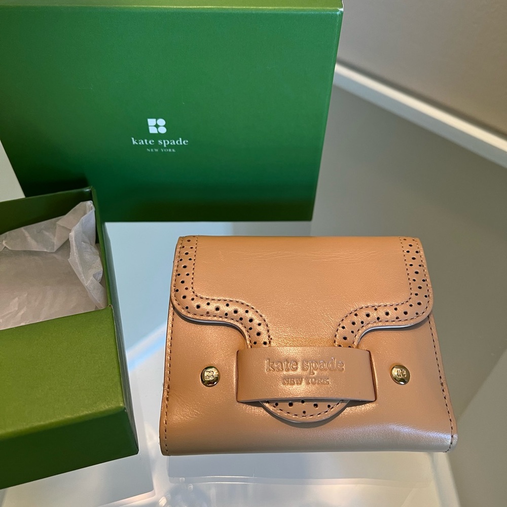 NEW kate spade ♠️ Small Wallet in Cream with Brogue Detail - Picture 2 of 13